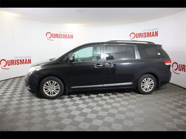 Vehicle image 24 of 48