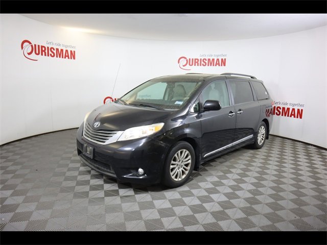 Vehicle image 10 of 48