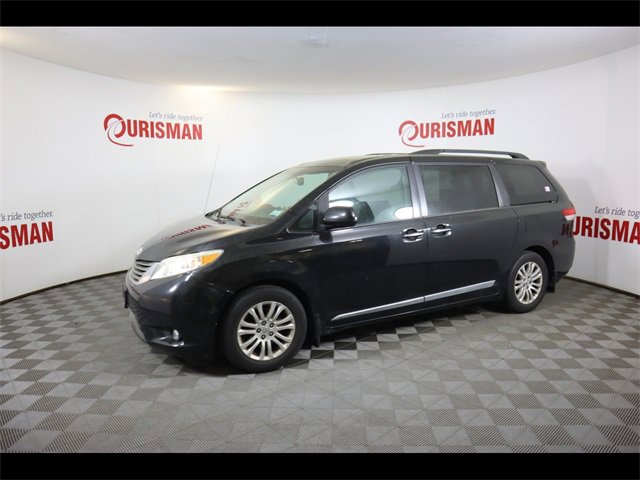 Vehicle image 14 of 48