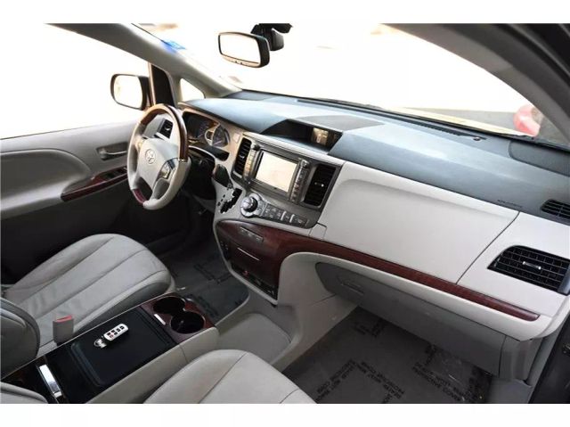 Vehicle image 12 of 36
