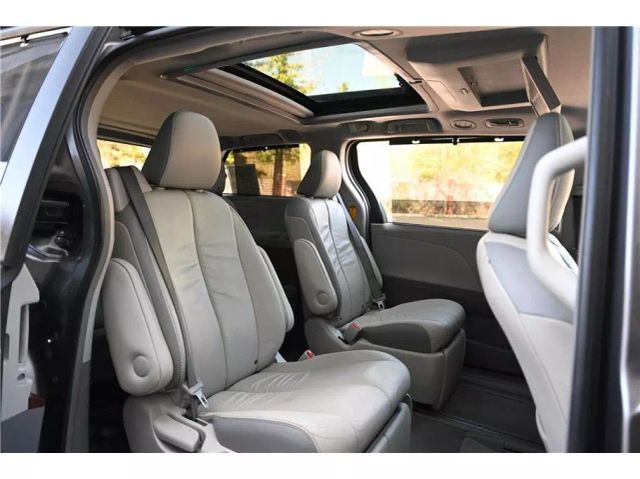 Vehicle image 16 of 36