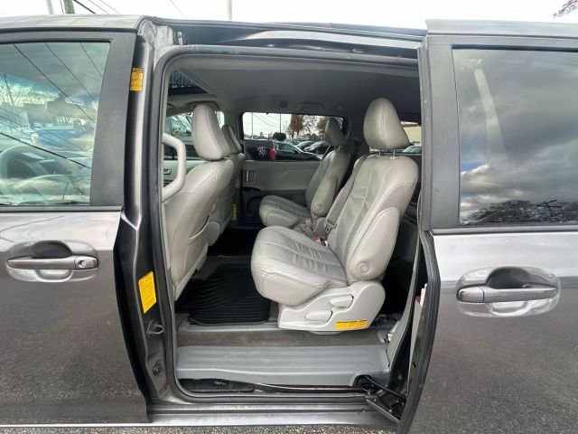 Vehicle image 15 of 51