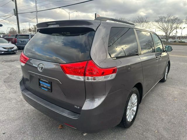 Vehicle image 6 of 51