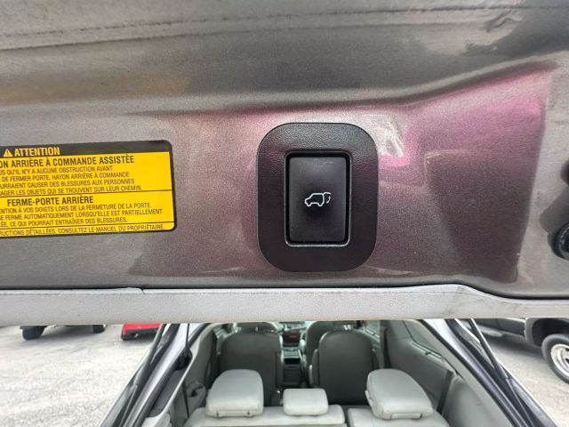 Vehicle image 32 of 51