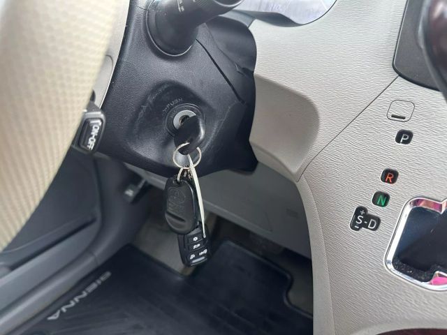 Vehicle image 40 of 51