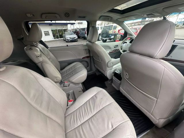 Vehicle image 24 of 51