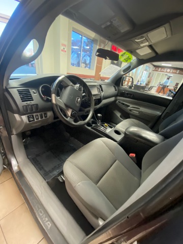 Vehicle image 12 of 25