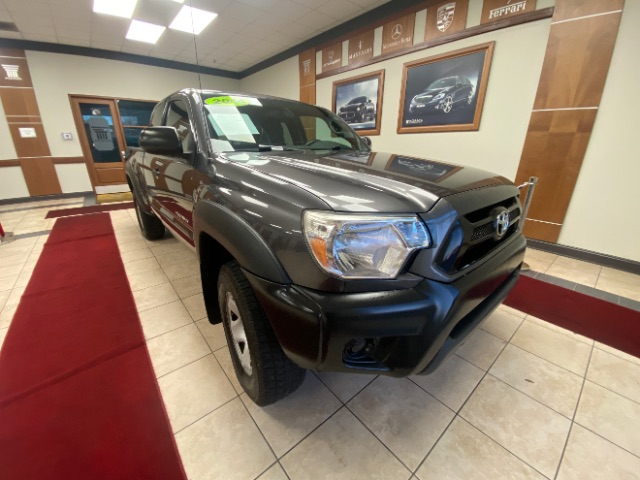 Vehicle image 4 of 25
