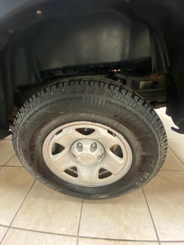 Vehicle image 24 of 25