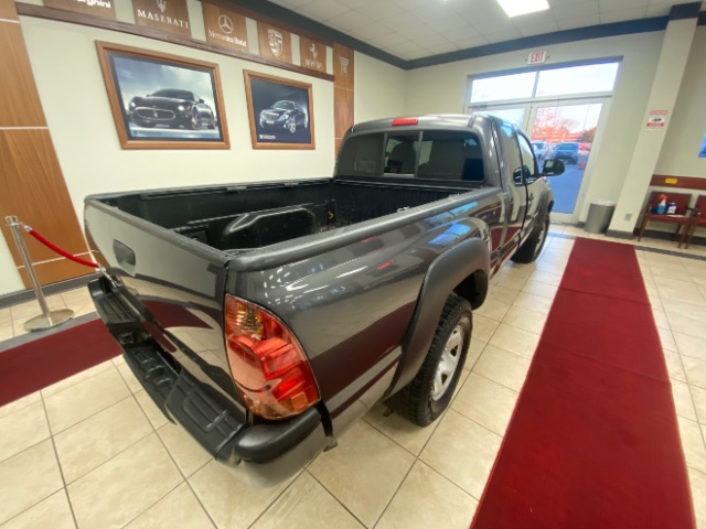 Vehicle image 10 of 25