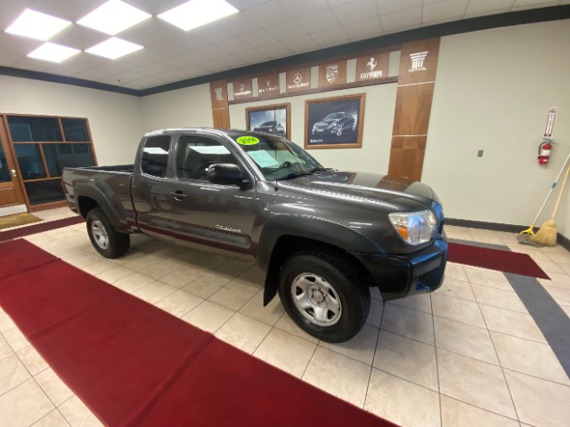 Vehicle image 3 of 25
