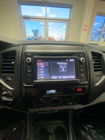 Vehicle image 14 of 25