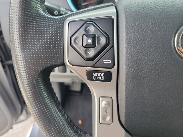 Vehicle image 14 of 30