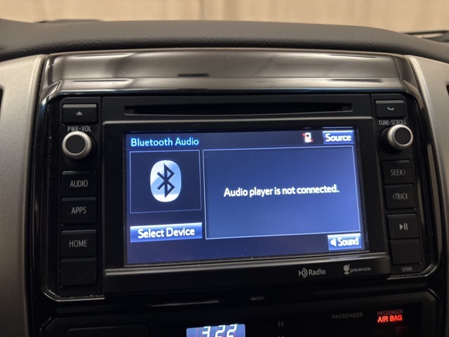 Vehicle image 17 of 25