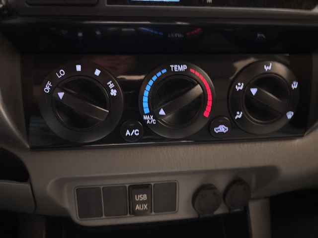 Vehicle image 19 of 25