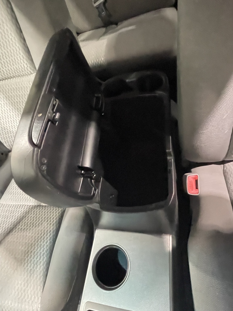 Vehicle image 25 of 30