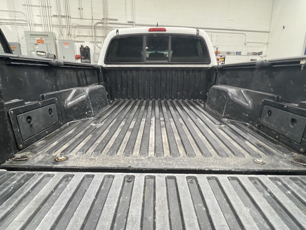 Vehicle image 12 of 30
