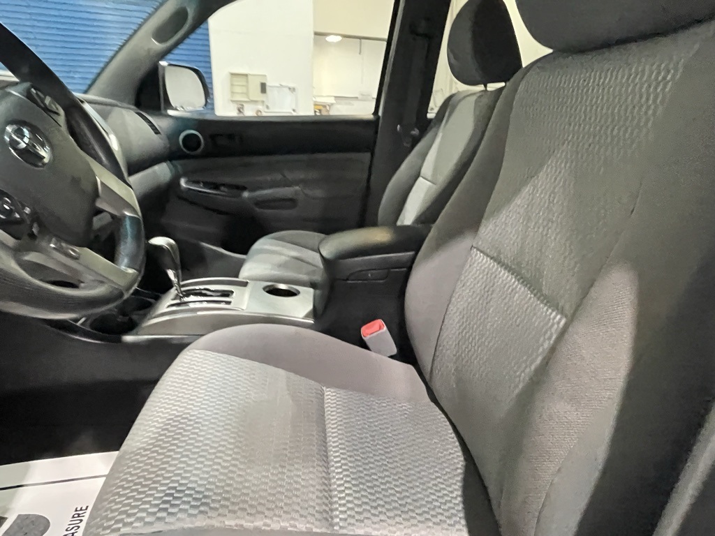 Vehicle image 16 of 30