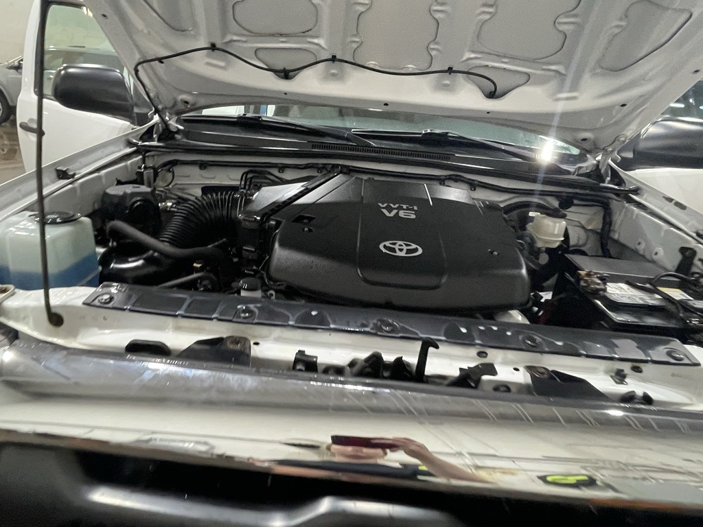 Vehicle image 8 of 30