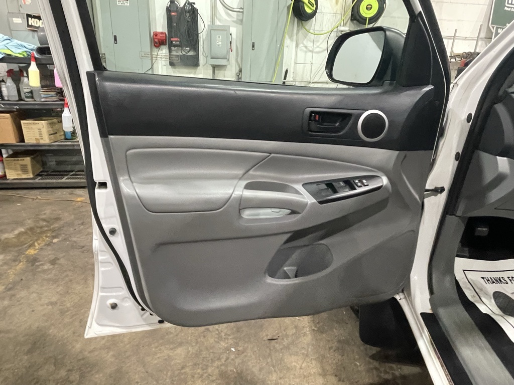 Vehicle image 29 of 30