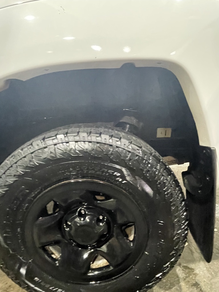 Vehicle image 23 of 30