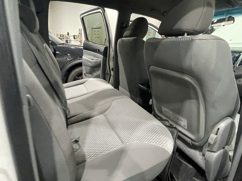Vehicle image 15 of 30
