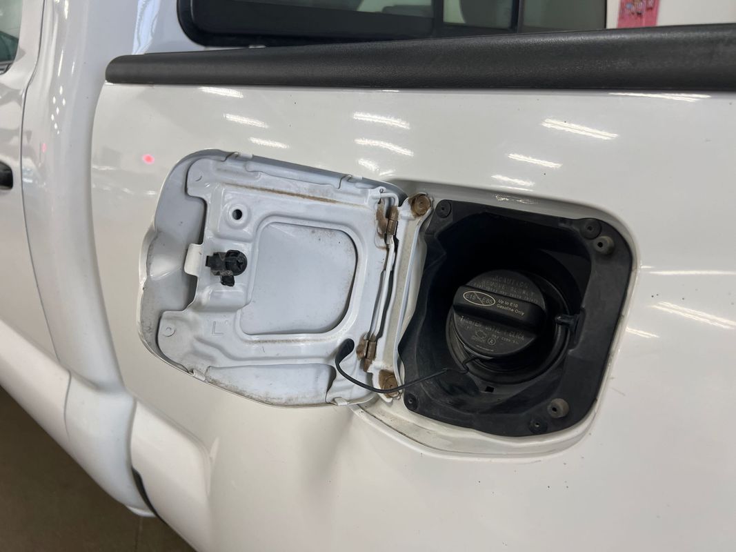 Vehicle image 52 of 106
