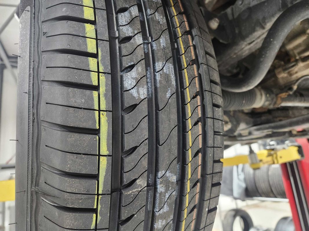 Vehicle image 43 of 106