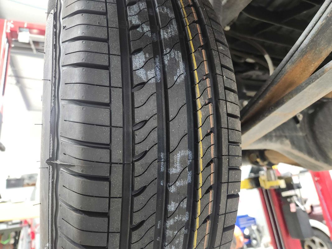 Vehicle image 32 of 106
