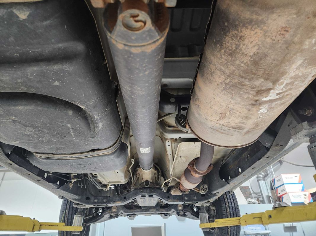 Vehicle image 34 of 106