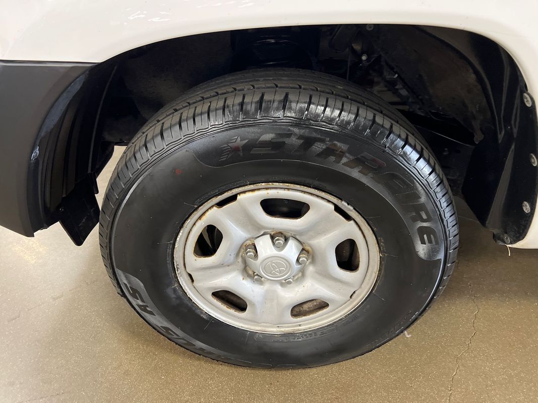 Vehicle image 66 of 106