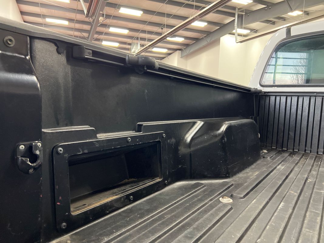 Vehicle image 61 of 106