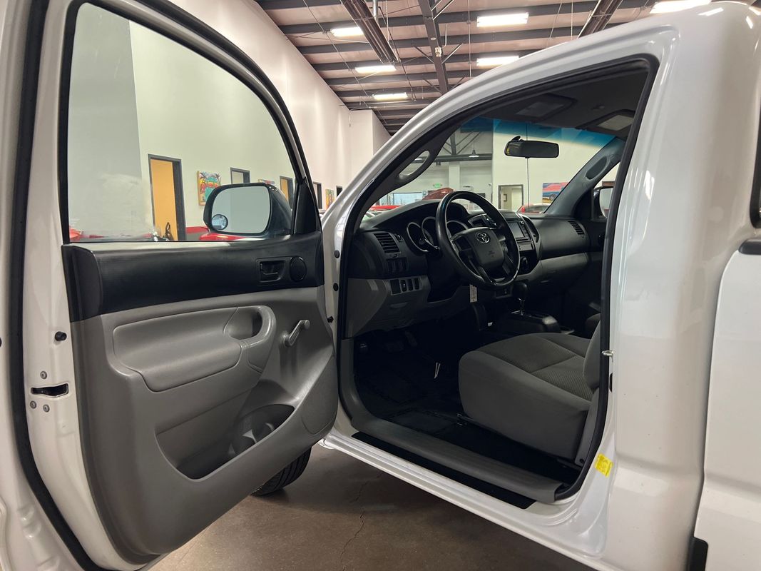 Vehicle image 80 of 106
