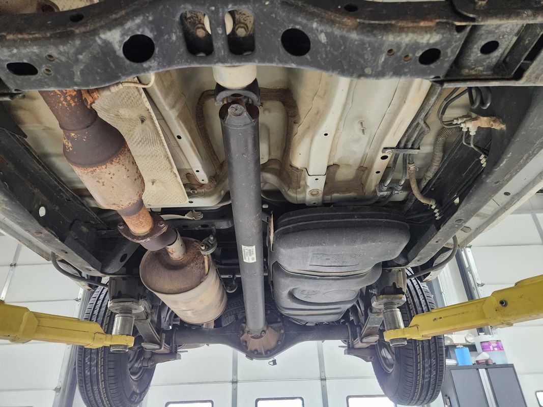 Vehicle image 42 of 106