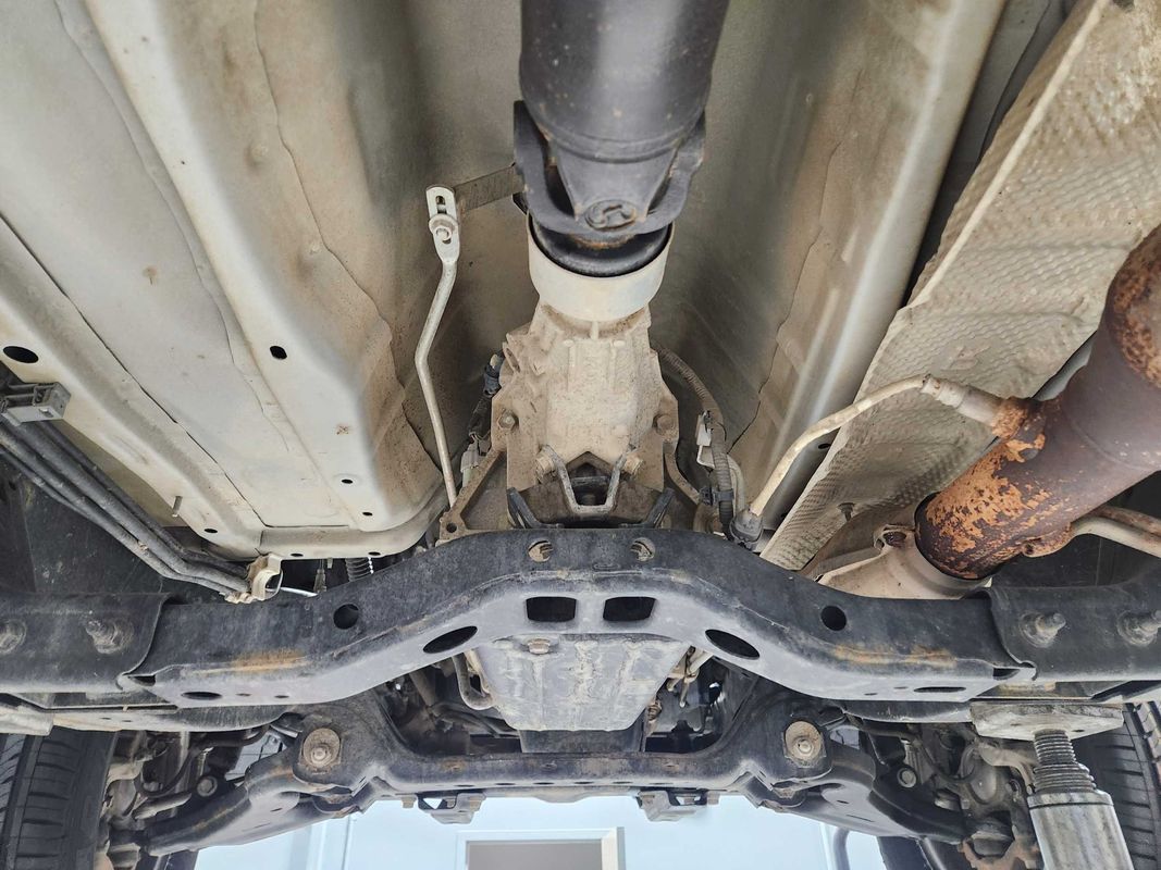 Vehicle image 37 of 106