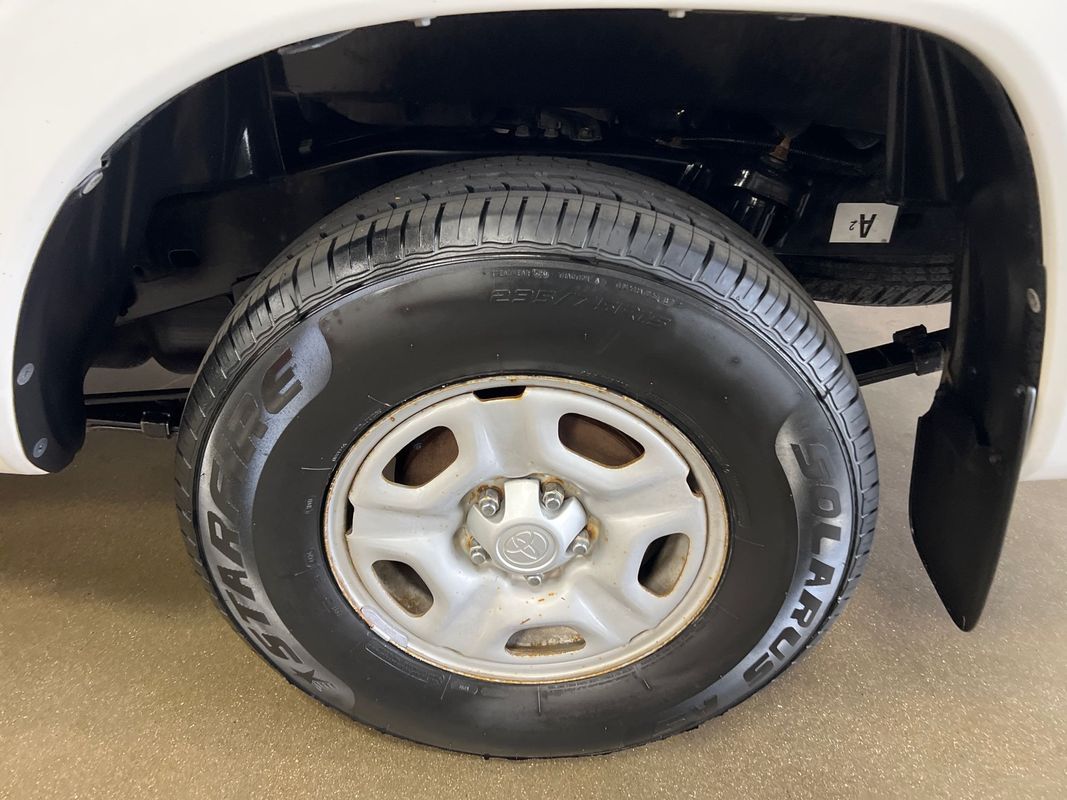 Vehicle image 67 of 106