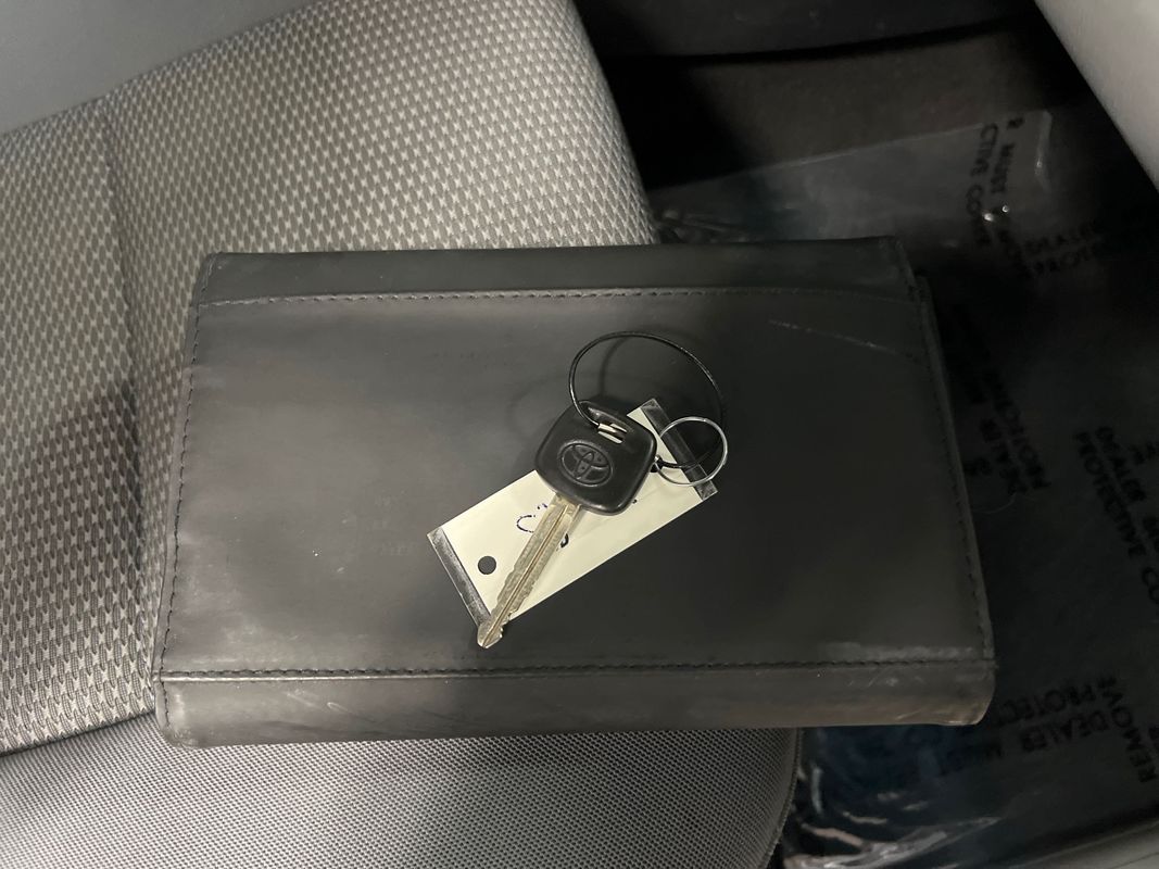 Vehicle image 104 of 106