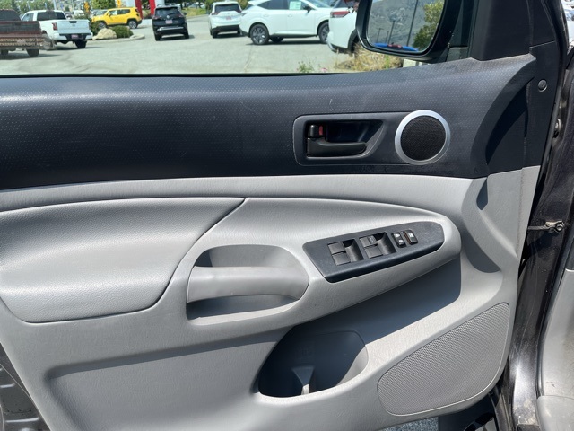Vehicle image 8 of 11