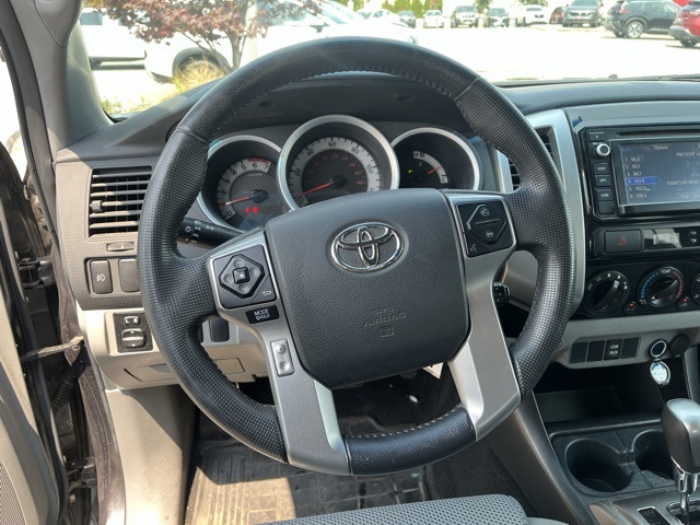 Vehicle image 9 of 11