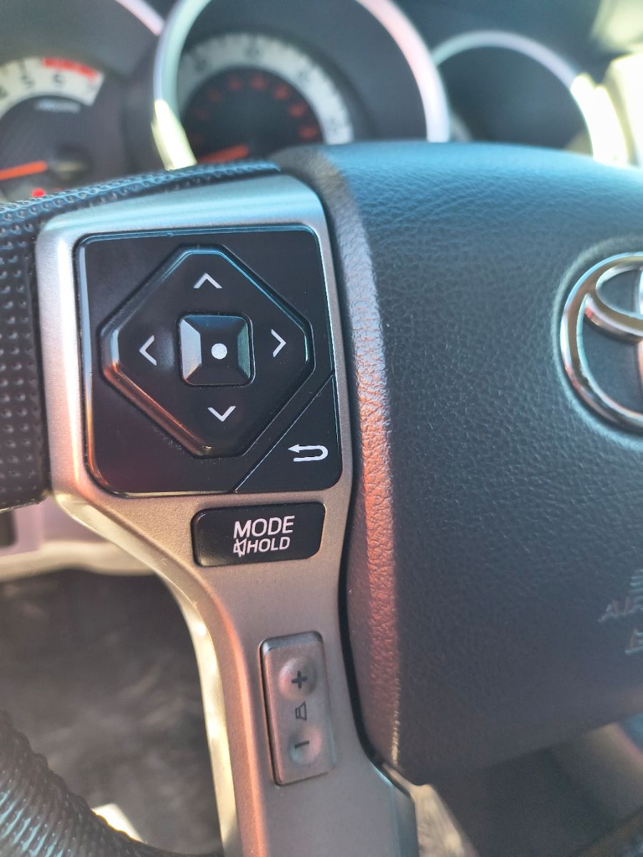 Vehicle image 21 of 29