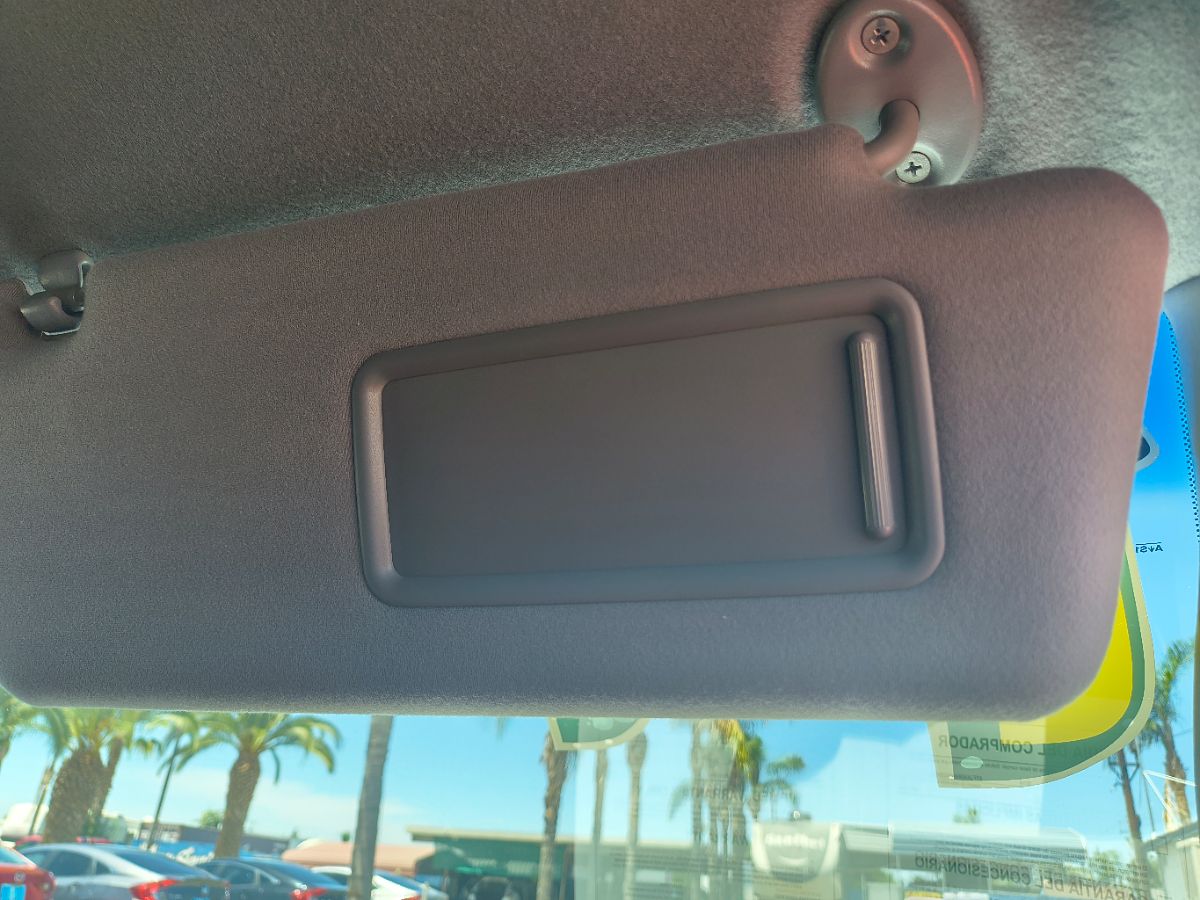 Vehicle image 24 of 29