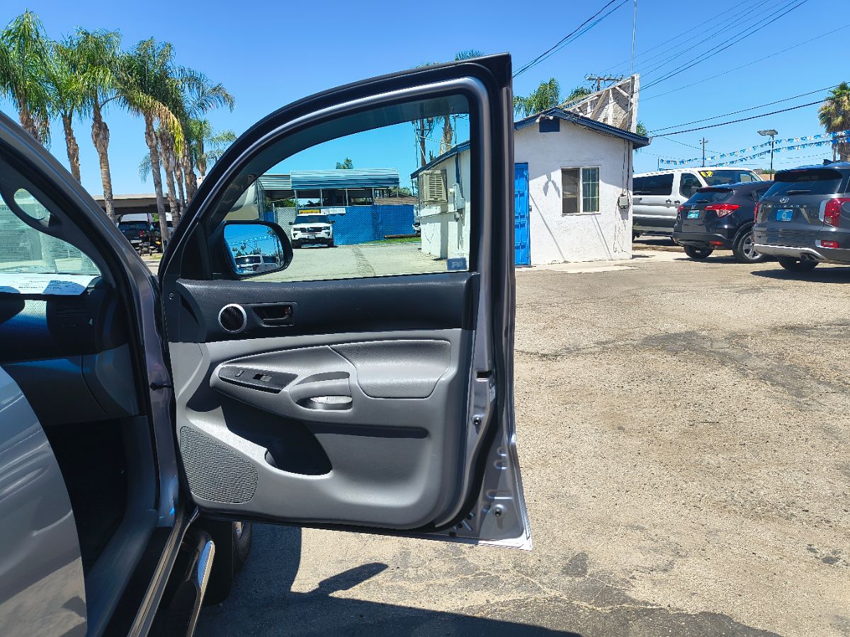 Vehicle image 15 of 29