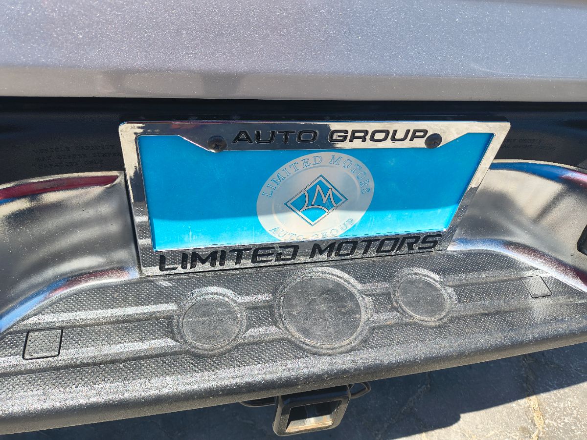 Vehicle image 22 of 29