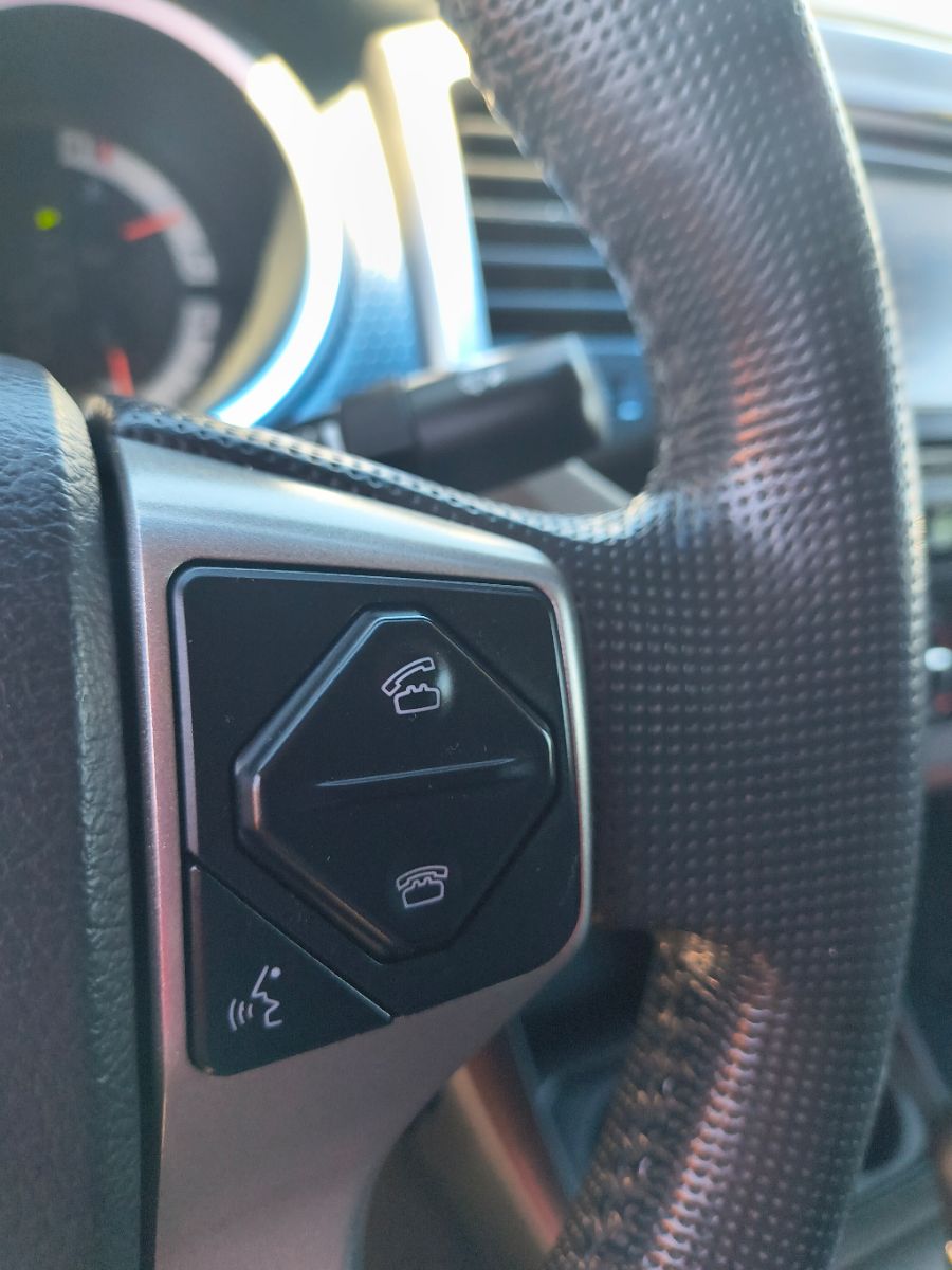 Vehicle image 27 of 29