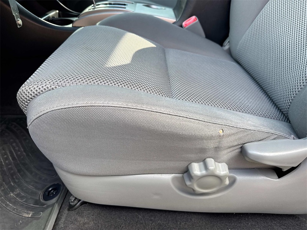 Vehicle image 16 of 26