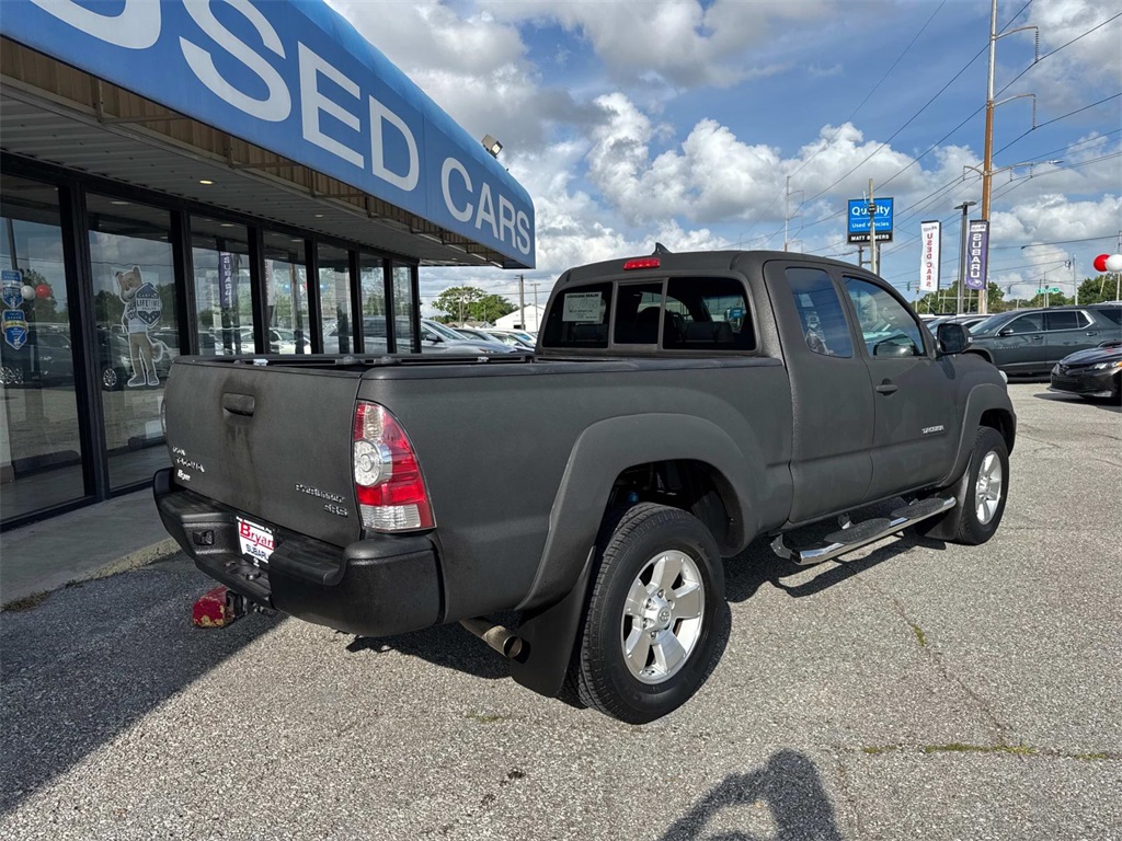 Vehicle image 4 of 26