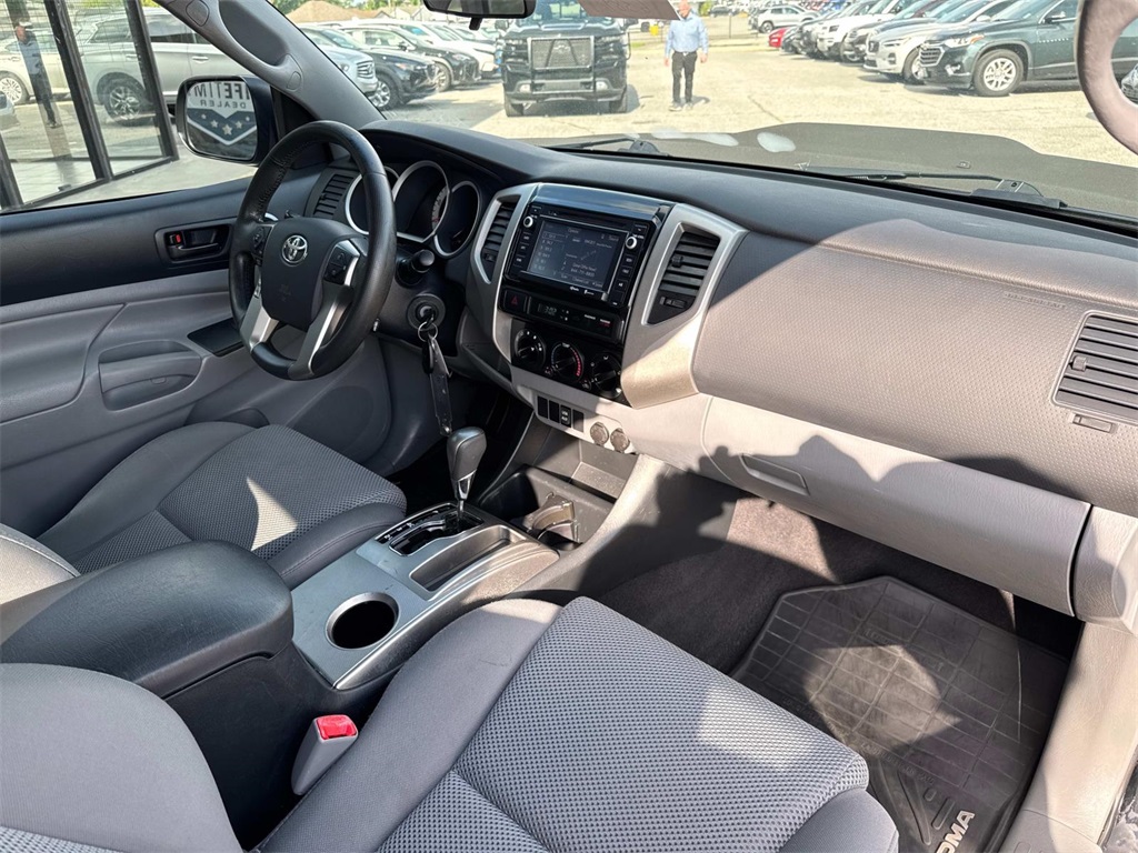 Vehicle image 11 of 26