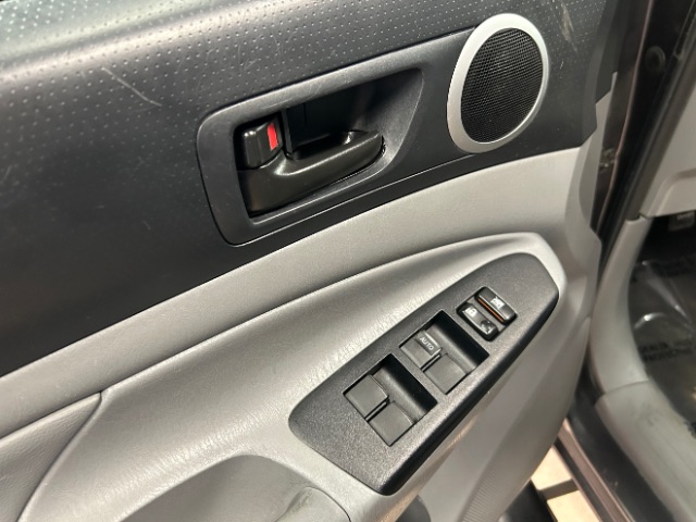 Vehicle image 11 of 20