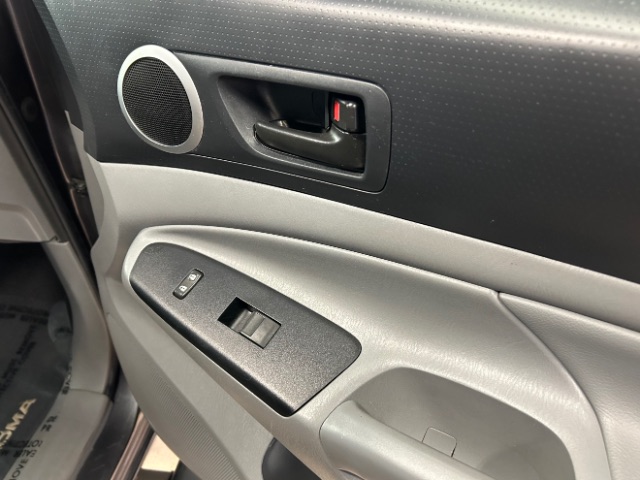 Vehicle image 12 of 20