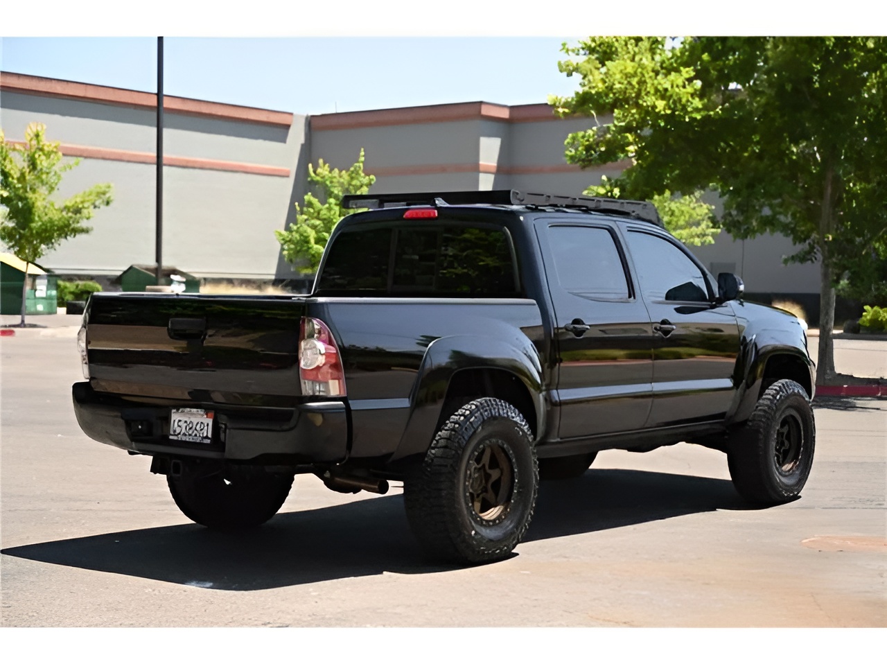Vehicle image 41 of 44